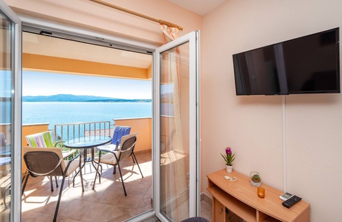 Municipality of Posedarje Apartment | Two bedroom apartment with terrace and sea view Posedarje, Novigrad (A-6162-c)