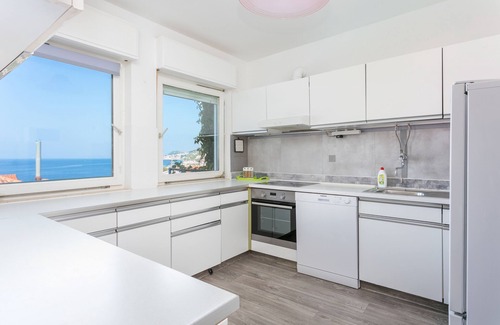 Jesenice Apartment | Two bedroom apartment with terrace and sea view Sumpetar, Omiš (A-21633-b)