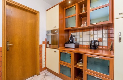 Sarsoni Apartment | Two bedroom apartment with terrace Viškovo, Rijeka (A-18894-a)