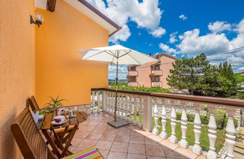 Sarsoni Apartment | Two bedroom apartment with terrace Viškovo, Rijeka (A-18894-a)