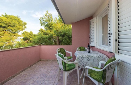 Nevidane Apartment | Two-Bedroom Apartment in Nevidane