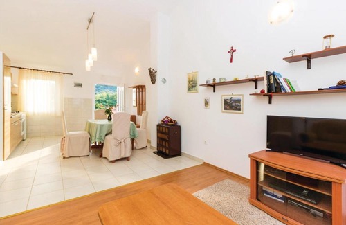 Nevidane Apartment | Two-Bedroom Apartment in Nevidane