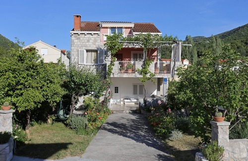 Zuljana Apartment | Two bedroom apartment near beach Žuljana, Pelješac (A-10112-a)