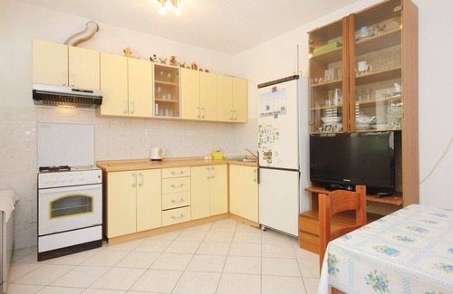 Viganj Apartment | Two bedroom apartment near beach Viganj, Pelješac (A-633-c)