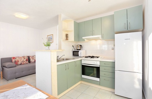 Podgora Apartment | Two bedroom apartment near beach Podgora, Makarska (A-2657-a)
