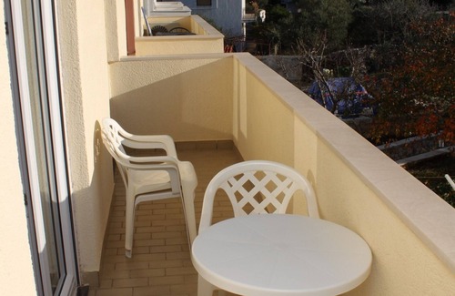 Slatine Apartment | Two bedroom apartment near beach Slatine, Čiovo (A-1139-c)