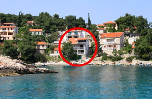 Cove Basina (Jelsa) Apartment | Two bedroom apartment near beach Basina, Hvar (A-4599-f)