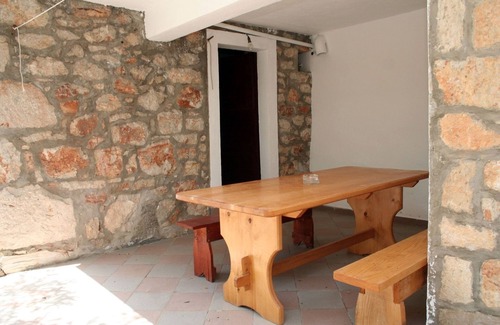 Cove Basina (Jelsa) Apartment | Two bedroom apartment near beach Basina, Hvar (A-4599-f)