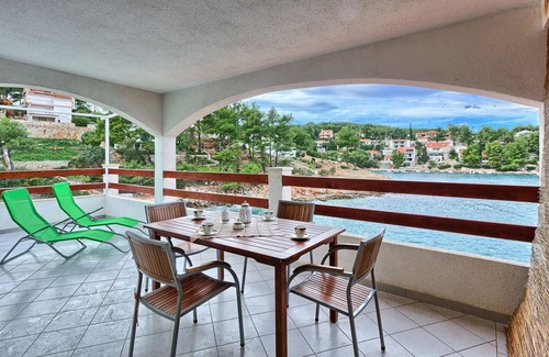 Cove Basina (Jelsa) Apartment | Two bedroom apartment near beach Basina, Hvar (A-5699-a)