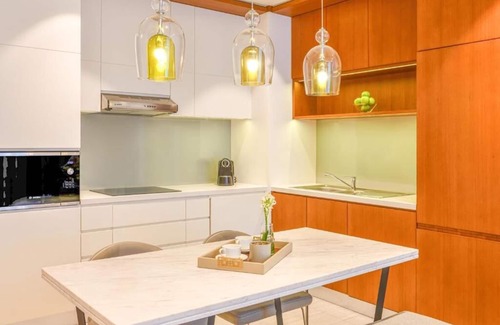 Garhoud Apartment | Two Bedroom Apartment Near Qova Café