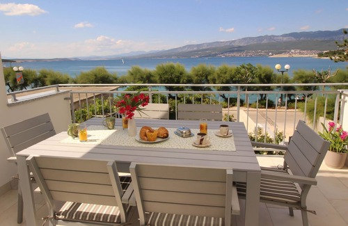 Silo Apartment | Two bedroom apartment near beach Šilo, Krk (A-18719-a)