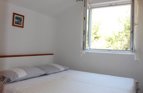 Sveta Nedjelja Apartment | Two bedroom apartment near beach Sveta Nedilja, Hvar (A-13176-a)