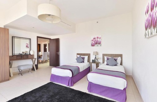 Trade Center Apartment | Two Bedroom Apartment On SZR Near Wtc Metro By Luxury Bookings