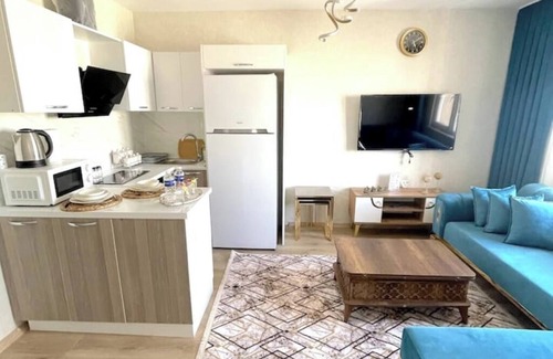 Esenyurt Apartment | Two Bedroom Apartment WiFi Free Parking BH46nn