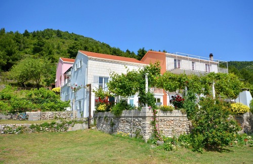 Zuljana Apartment | Two bedroom apartment with terrace and sea view Žuljana, Pelješac (A-252-b)