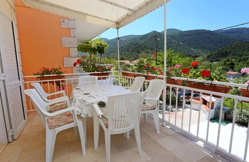Zuljana Apartment | Two bedroom apartment with terrace and sea view Žuljana, Pelješac (A-252-b)