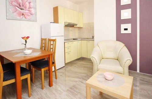 Baska Apartment | Two bedroom apartment with terrace Baška, Krk (A-18716-a)