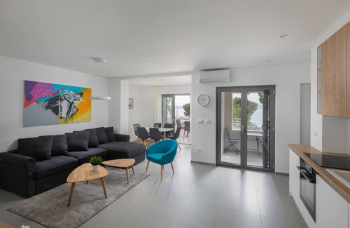 Brela Apartment | Two bedroom apartment with terrace and sea view Brela, Makarska (A-19345-a)