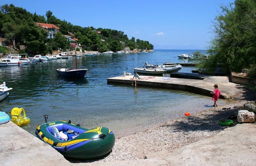 Cove Basina (Jelsa) Apartment | Two bedroom apartment with terrace Basina, Hvar (A-12420-a)