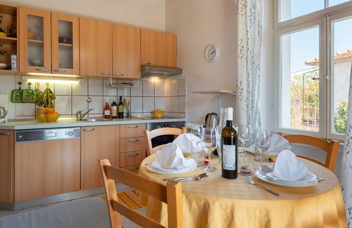 Island Hvar Apartment | Two bedroom apartment with terrace Jelsa, Hvar (A-11319-a)