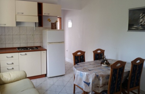 Island Hvar Apartment | Two bedroom apartment with balcony and sea view Ivan Dolac, Hvar (A-12644-a)