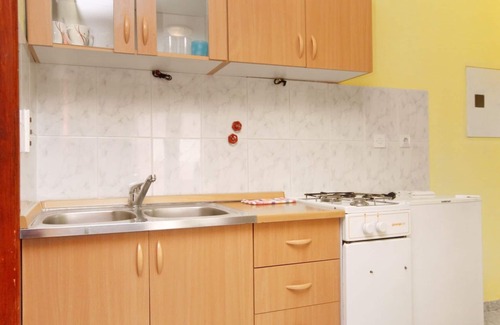 Businci Apartment | Two bedroom apartment with balcony Rastići, Čiovo (A-6863-e)