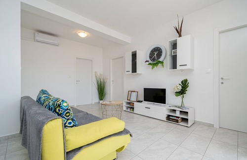 Poljica Apartment | Two bedroom apartment with terrace Poljica, Zadar (A-21807-a)