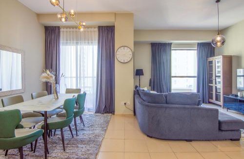 Dubai Marina Apartment | Two-Bedroom Apartment with Balcony in Shams 4, JBR
