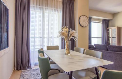Dubai Marina Apartment | Two-Bedroom Apartment with Balcony in Shams 4, JBR