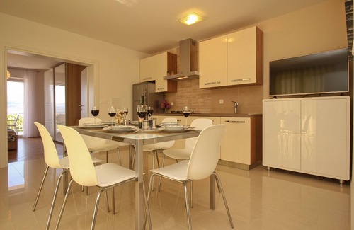 Silo Apartment | Two-bedroom Apartment with Balcony and Sea View Kristijan