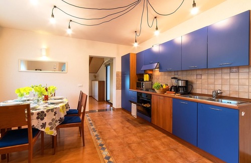 Ciritez Apartment | Two bedroom apartment with terrace Roč, Central Istria - Središnja Istra (A-17942-a)