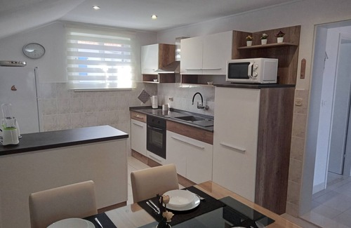 Island Dugi Otok Apartment | Two bedroom apartment with terrace and sea view Sali, Dugi otok (A-8154-a)