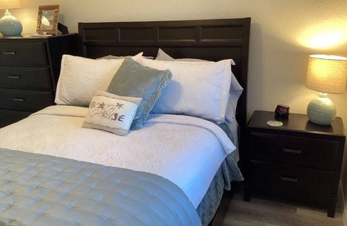 Naples Condo | Two bedroom condo in a gated community with private golf course