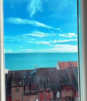 West Wemyss Apartment | Two Bedroom Flat with Sea Views!