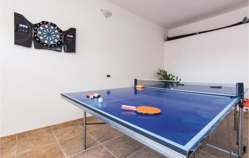 Krusevo House | Two-Bedroom Holiday Home Krusevo With An Outdoor Swimming Pool 04