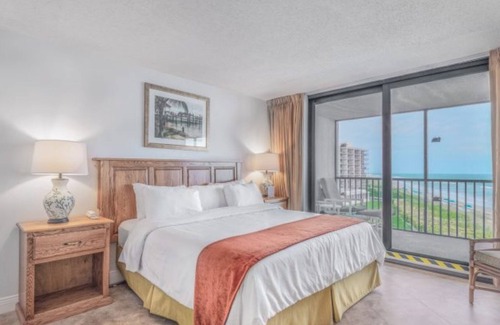 Hutchinson Island South Resort | Two Bedroom, Ocean Front, Luxury Condo, Jensen Beach, FL 3974510