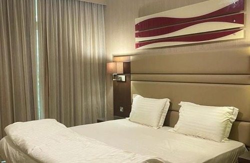 Al Mankhool Apartment | Two bedroom serviced apartment with all amenities for short term rental in Al Mankhool area