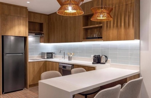 Garhoud House | Two Bedroom Suite Near DXB Airport By Luxury Bookings
