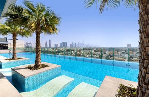 Garhoud House | Two Bedroom Suite Near DXB Airport By Luxury Bookings