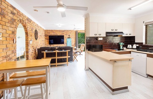 Torquay Apartment | Two Bedroom Torquay Esplanade Escape - CoastHM