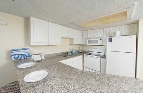 Ocean Drive Resort | Two Bedroom, Ocean Front, Luxury Condo, North Myrtle Beach 3211162