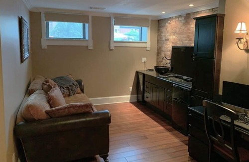 Saratoga Springs Condo | Two Blocks To Saratoga Race Track!