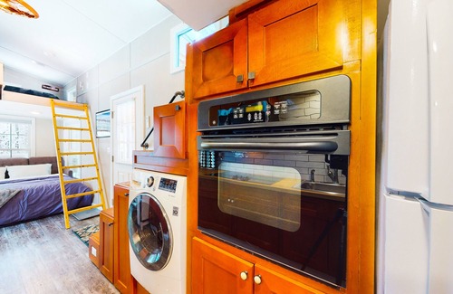 Ludlow Apartment | Two cozy tiny homes with a private hot tub, large deck, grill, AC - dog friendly