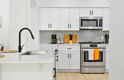 Glendale Sports and Entertainment District Apartment | TWO CozySuites Apartment DowntownChandler