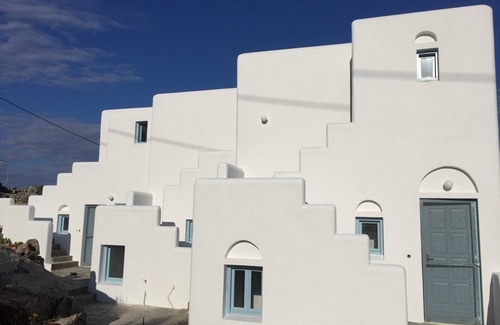 Maragas House | Two floor cycladic house