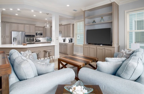 Frangista Beach House | TWO Golf Carts Included ~ Private Pool ~ Balcony ~ Near the Beach