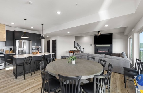 Hollister House | Two homes (sleeping 51) golf simulator, outdoor sauna, hot tub & fire table