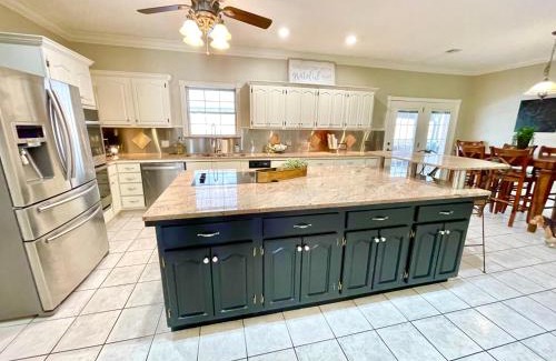 Fayetteville House | Two houses 7 bedrooms 3 King beds 7400 sq ft