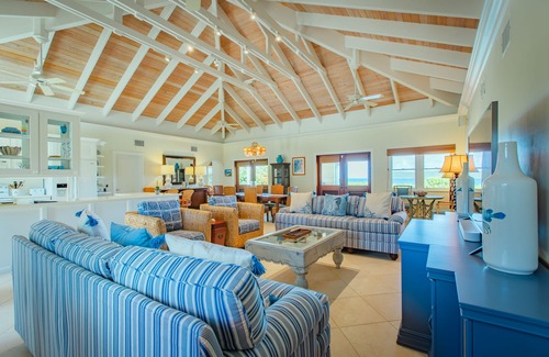 Cotton Valley House | 🌴Two Palms the finest beach front!