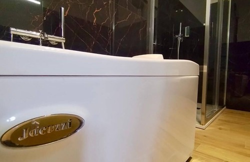 Asti Apartment | two-room 24 hhat